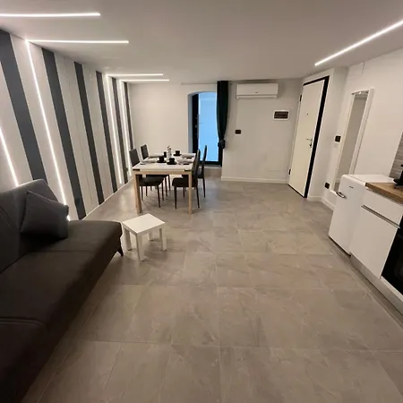 Margo Apartment